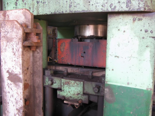 HYDRAULIC COLD BILLET SHEAR