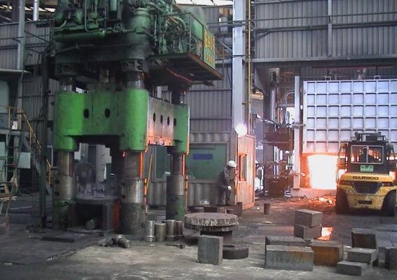 2000 TON OIL HYDRAULIC OPEN DIE FORGING PRESS